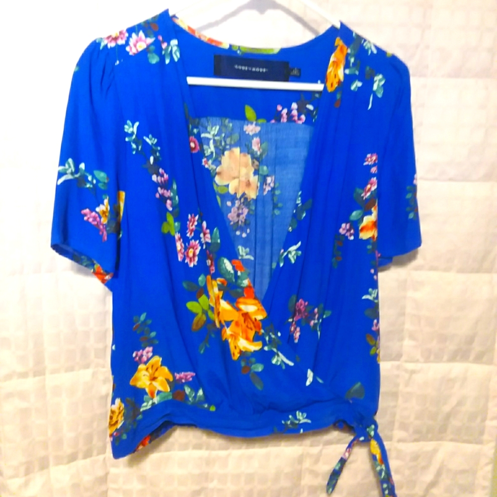 Cute top by CODE MODE.  Size large.